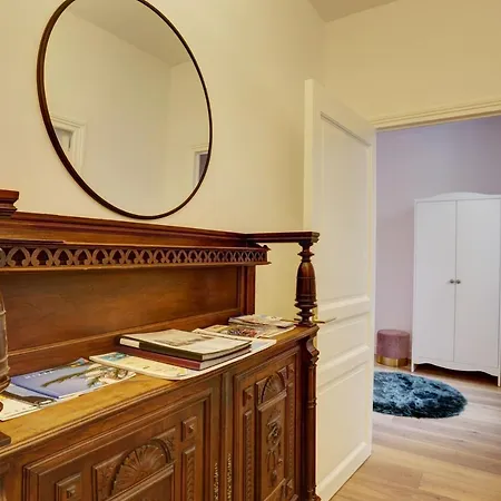 All Renovated, Long Balcony, A/c, Lift, Sunny, 6 Guest 公寓 尼斯
